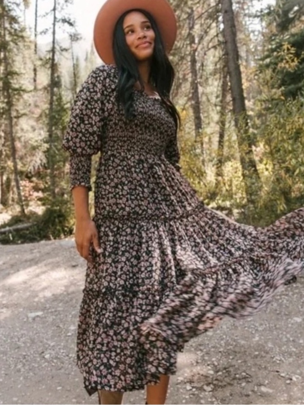 Ivy City Co Demi Dress size M Black Floral